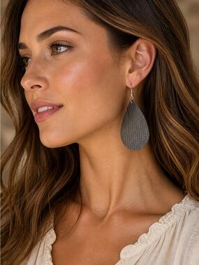 ✨ Black Leather Teardrop Statement Earrings ✨